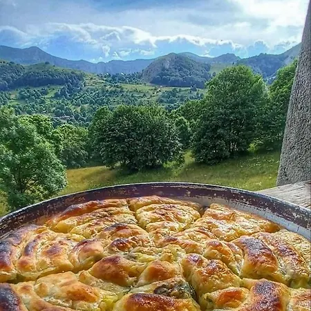 Konak Umoljani Appartamento *